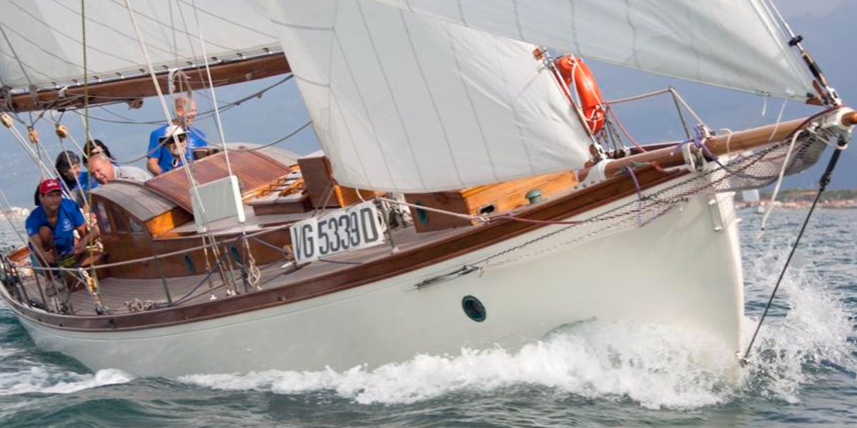 Oenone, cúter de época